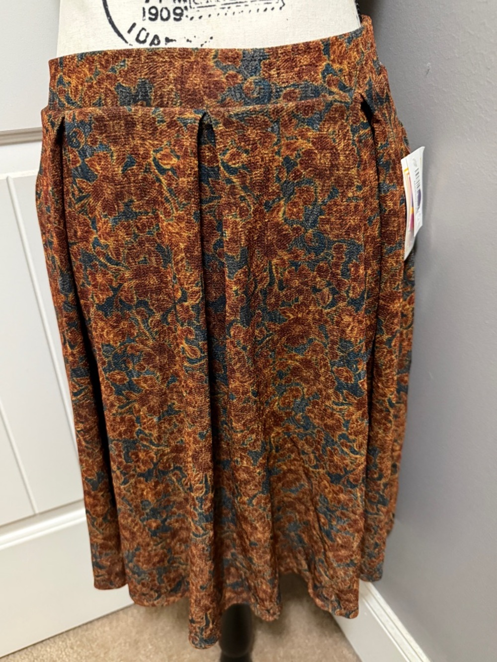 LuLaRoe Unicorn Skirt Madison Elegant Pockets XS